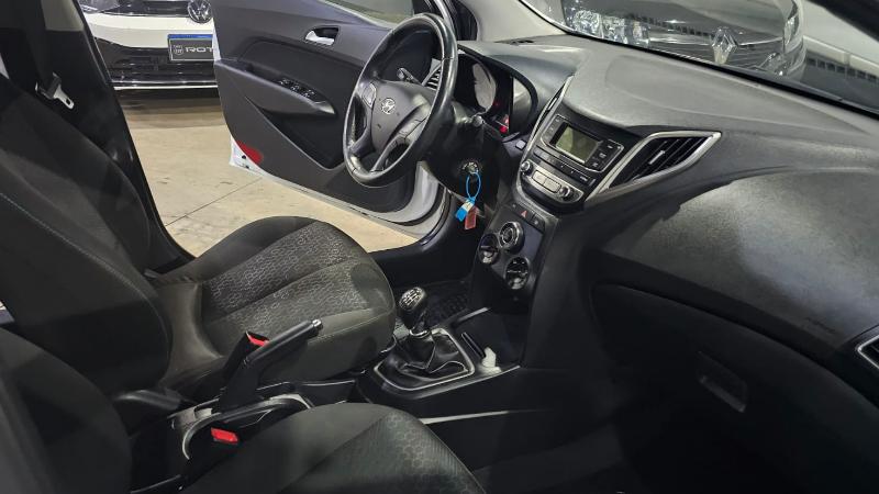 HYUNDAI HB20X STYLE em Três Rios