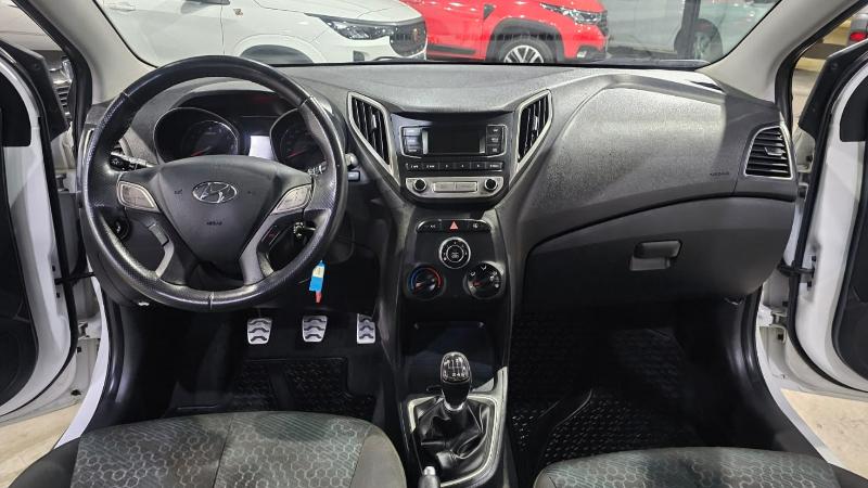 HYUNDAI HB20X STYLE em Três Rios