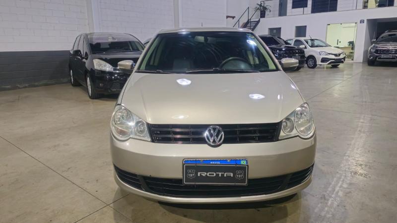 VOLKSWAGEM POLO SEDAN - foto 3 em Três Rios