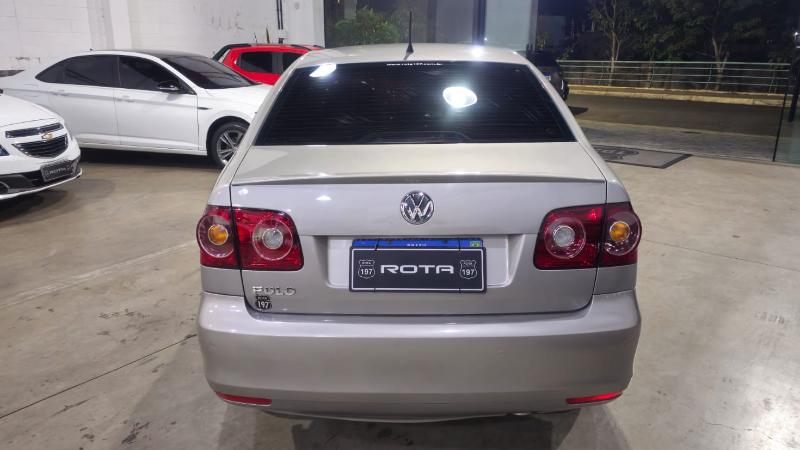 VOLKSWAGEM POLO SEDAN - foto 4 em Três Rios
