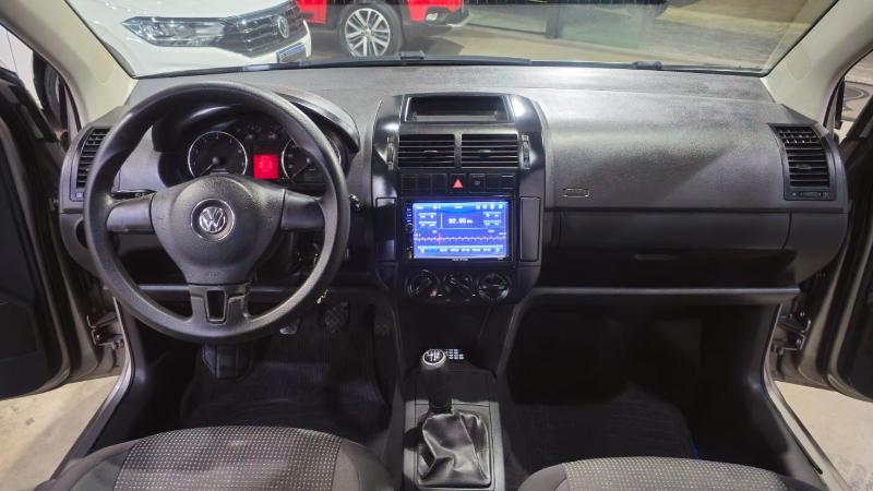 VOLKSWAGEM POLO SEDAN - foto 8 em Três Rios