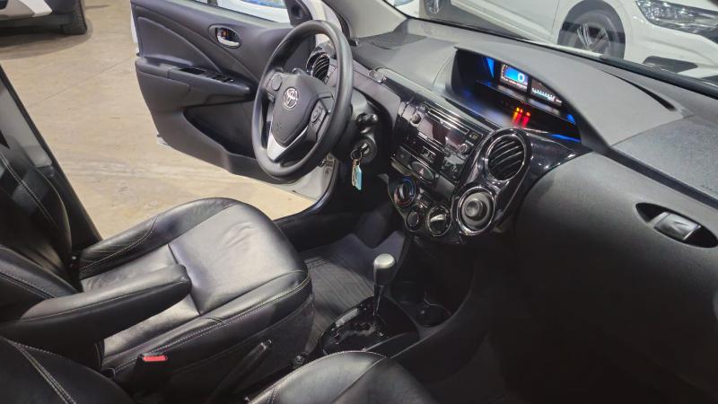 TOYOTA ETIOS HB XS - foto 9 em Três Rios